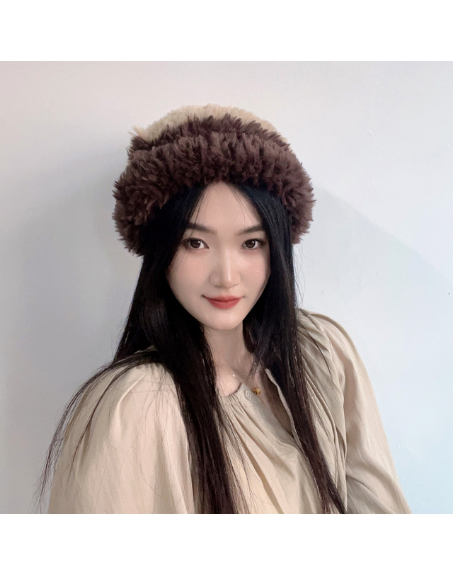 비투비월드 포근포근 플리스 비니(브라운) 털모자 착용컷