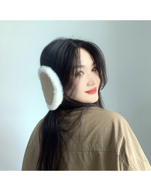 비투비월드 뽀글뽀글 방한 귀마개 방한털귀도리 보온귀마개 착용컷