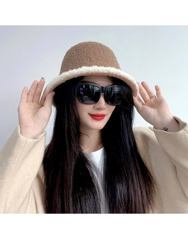 비투비월드 마이 뽀글이 버킷햇 벙거지 털모자 착용컷