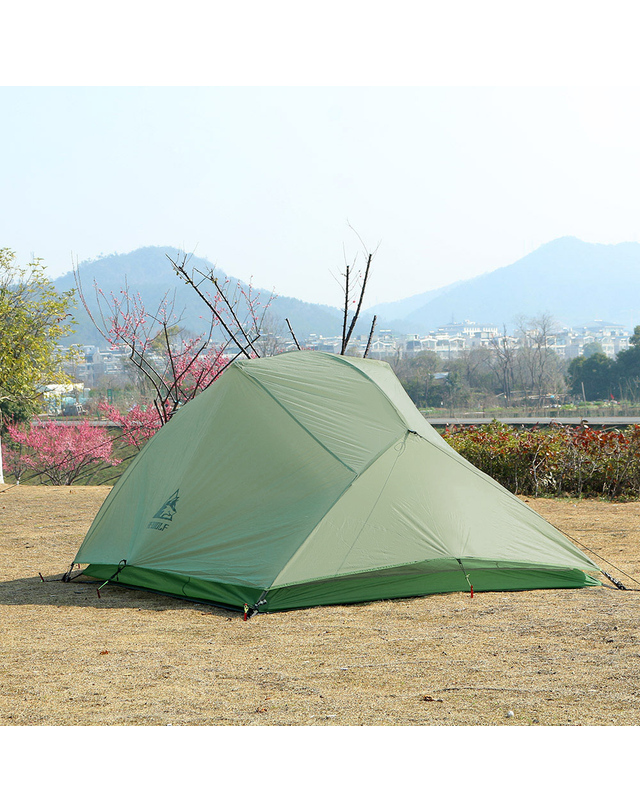 비투비월드 [엣모어]3인용 더블 레이어 초경량 텐트(그린) 착용컷