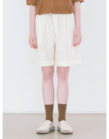 WIDE PINTUCK SHORTS / IVORY