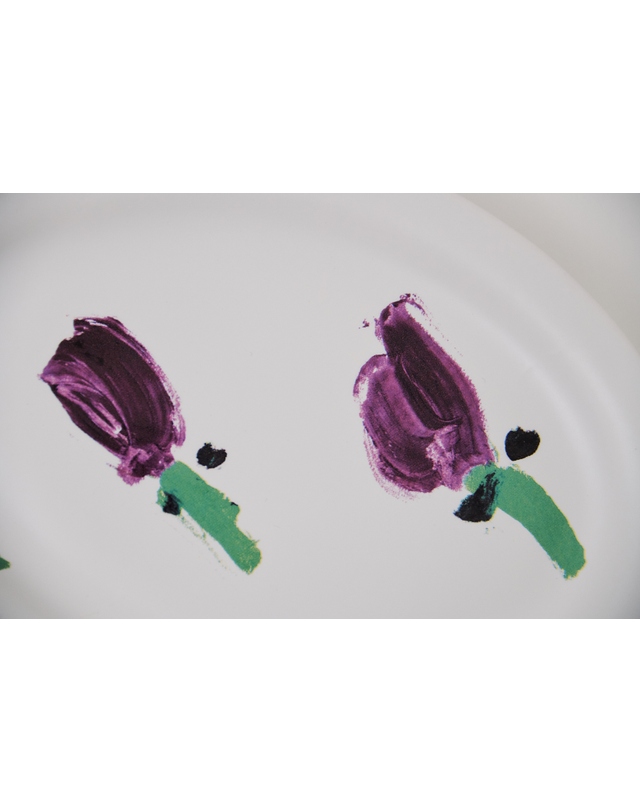 카비네트 FLOWER OVAL PLATE (PURPLE) by 이우연x카비네트 착용컷