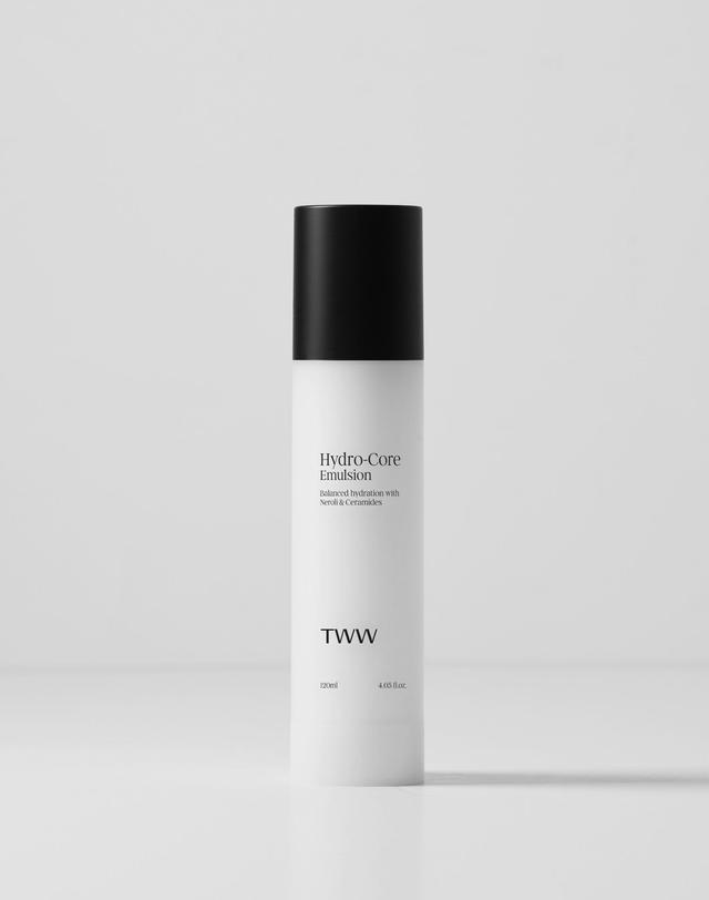 티더블유더블유 [TWW] 하이드로코어 에멀전 착용컷