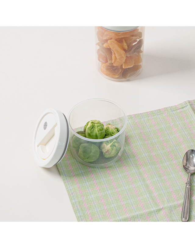 로메이키친 롬에어 리모락 시리즈 핸디락 300ml 밀폐 보관 냉장고 정리 용기 착용컷
