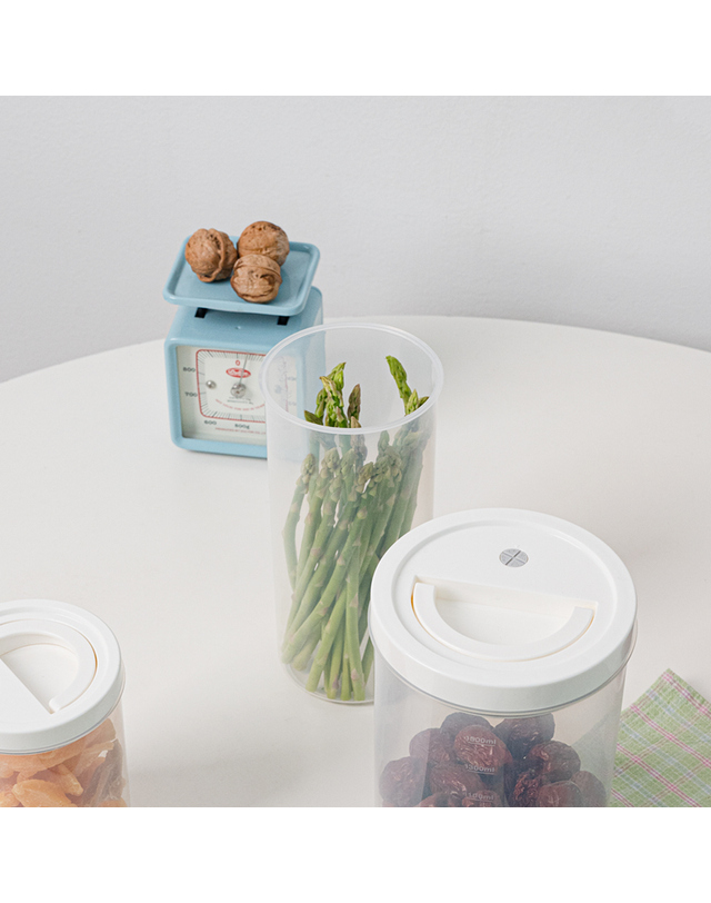 로메이키친 롬에어 리모락 시리즈 핸디락 1000ml 밀폐 보관 냉장고 정리 용기 착용컷