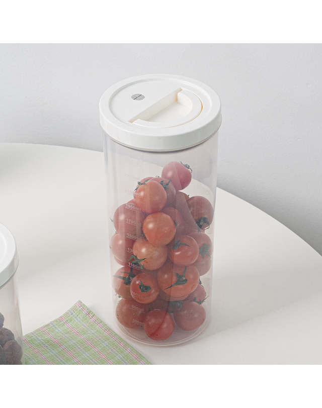 로메이키친 롬에어 리모락 시리즈 핸디락 2500ml 밀폐 보관 냉장고 정리 용기 착용컷