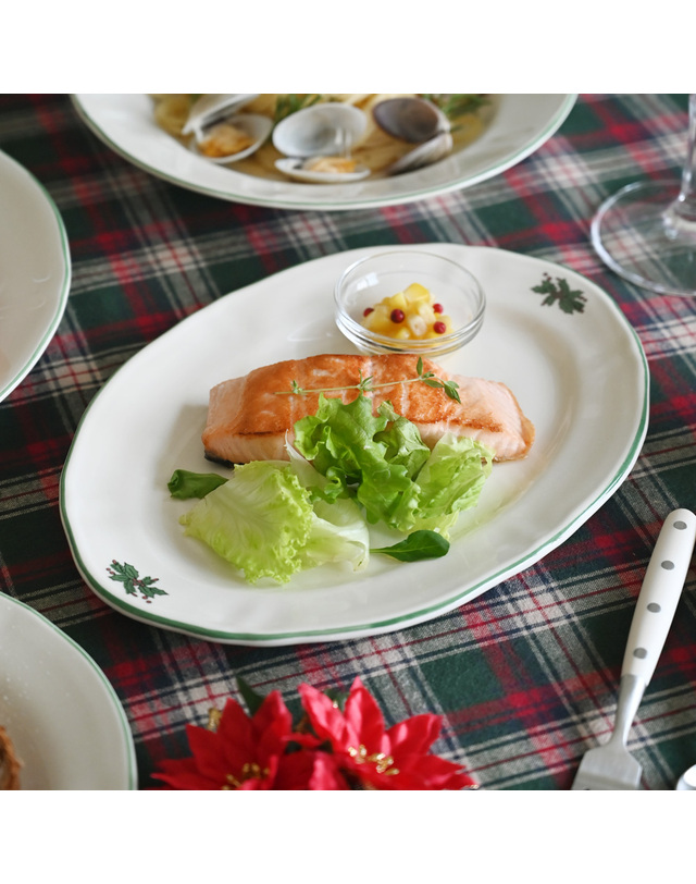 로메이키친 클레이탄 크리스마스 오발 타원접시 25cm 착용컷