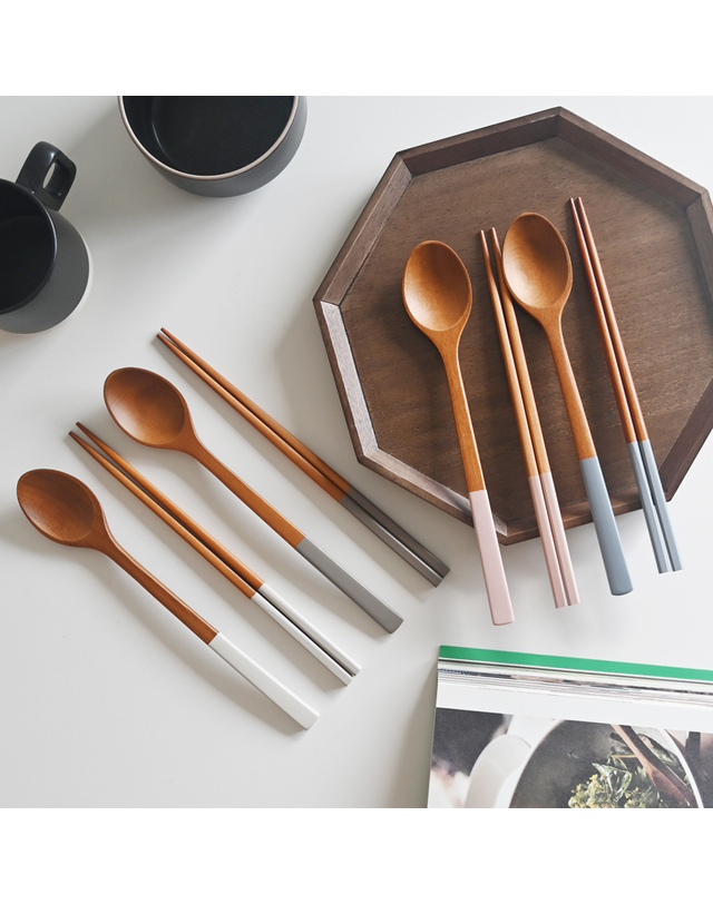 로메이키친 롬우드 캔디파스텔 원목 수저세트 착용컷