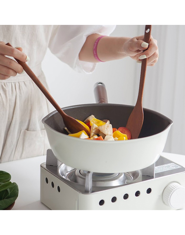 로메이키친 모던 크리미 인덕션 프라이팬 24cm 와이드 계란말이팬 궁중팬 뚜껑 착용컷