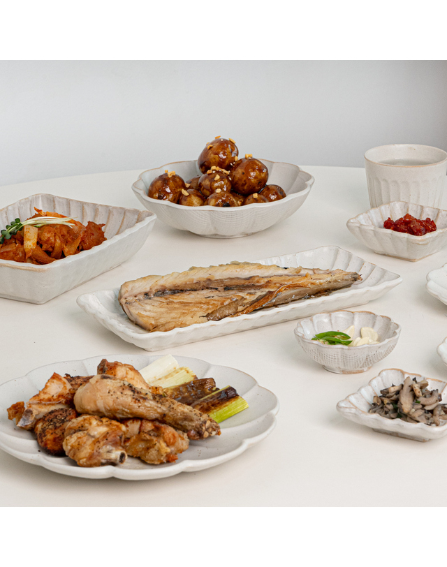 로메이키친 베이하나 긴사각 접시 대 착용컷