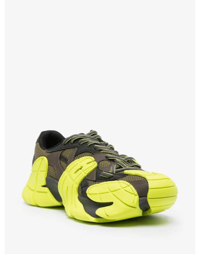 캠퍼랩 [해외직구] 26 FW 캠퍼 랩 토르멘타 패널 메시 스니커즈 A500013009 TP455060999 착용컷