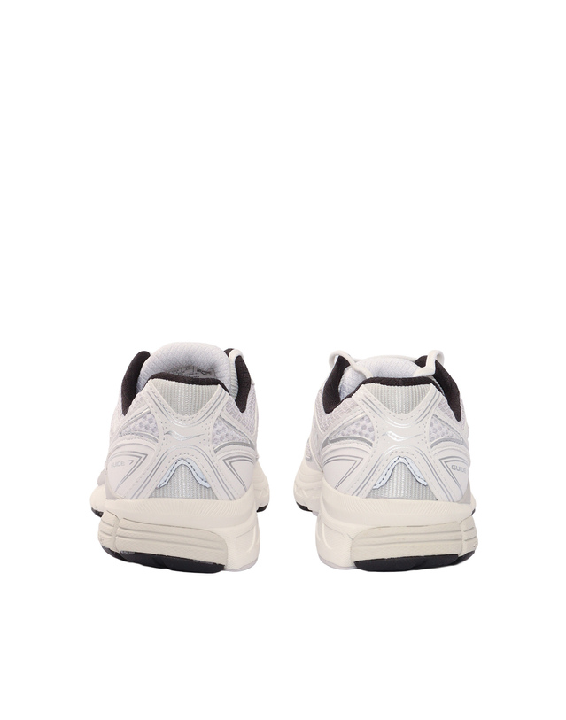 써코니 [해외직구] 26SS SAUCONY PROGRID GUIDE 7 스니커즈 S7093633WHITEBLACK TP576143431 착용컷