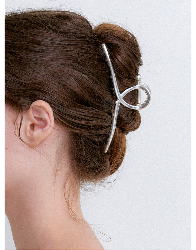 오블라 [SIGNATURE] ETOILE_LARGE TWIST MATTE SILVER HC050 착용컷