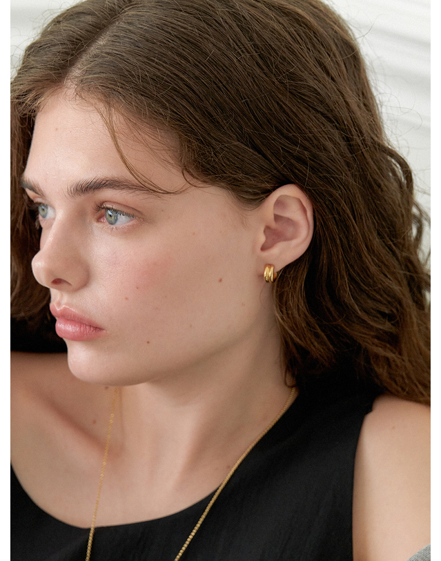 오블라 TWO LINE EARRING_2COLOR JE045 착용컷
