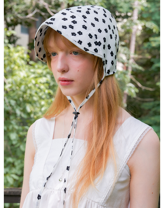 오블라 floral trip bonnet_2color HA054 착용컷