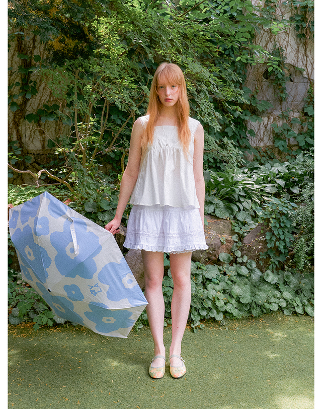 오블라 POMPOM DAISY SUN-GUARD UMBRELLA_3COLOR UM001 착용컷