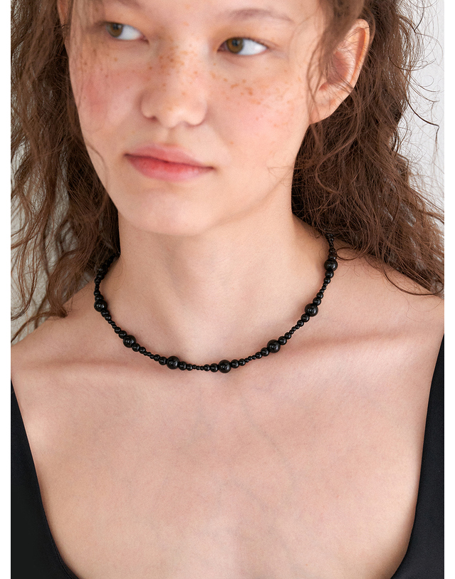 오블라 crescendo beads necklace_2color JN040 착용컷