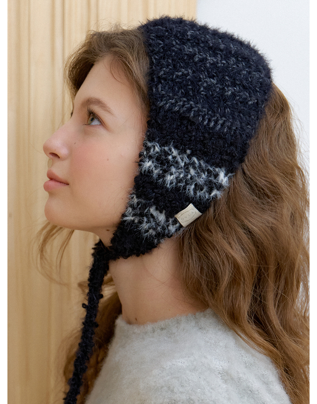 오블라 (X조은정) (+플라워브로치) POM POM EARMUFFS_3COLOR EM005 착용컷