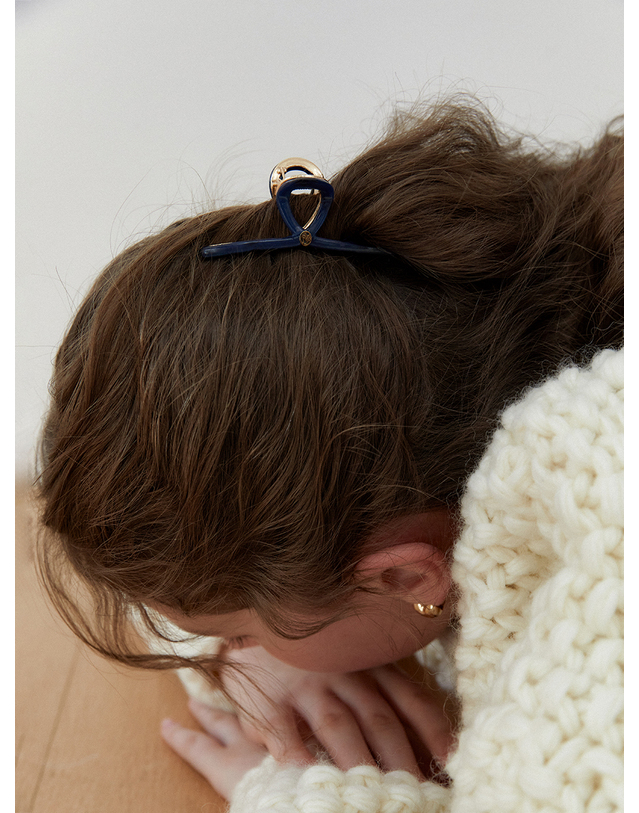 오블라 [mini] Twist metal point hair clip_London navy HC033 착용컷