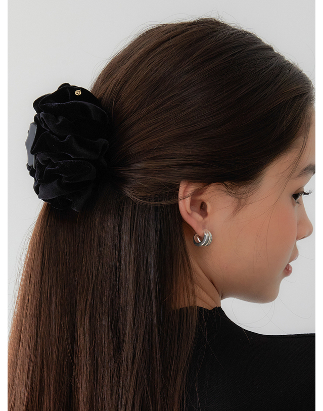 오블라 wave shirring velvet hair clip_regular HC035 착용컷