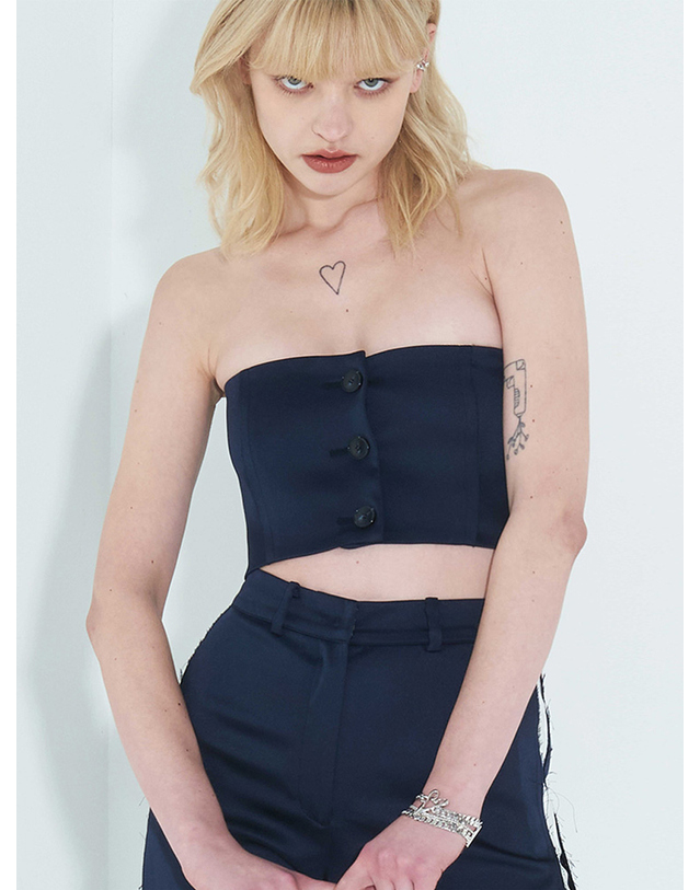 킴지수 Raw Edge Button Tube Top _ Navy 네이비 착용컷