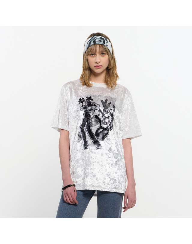 킴지수 Velevt print Oversized T-Shirt _ WHITE 착용컷
