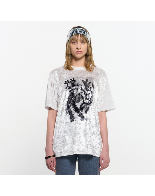 킴지수 Velevt print Oversized T-Shirt _ WHITE 착용컷