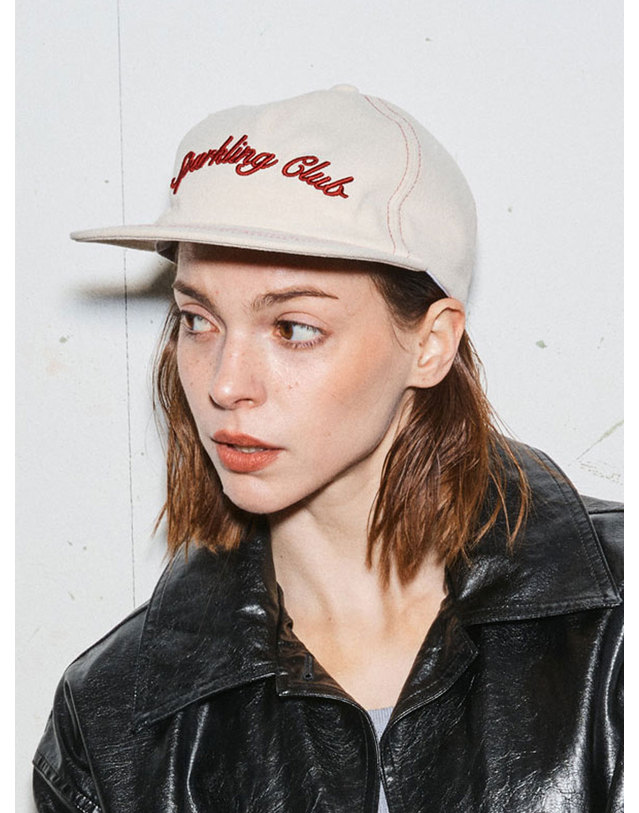 스파클링피스 SPARKLING PIECE CALSSIC BALL CAP - BEIGE 클래식 볼캡 베이지 착용컷