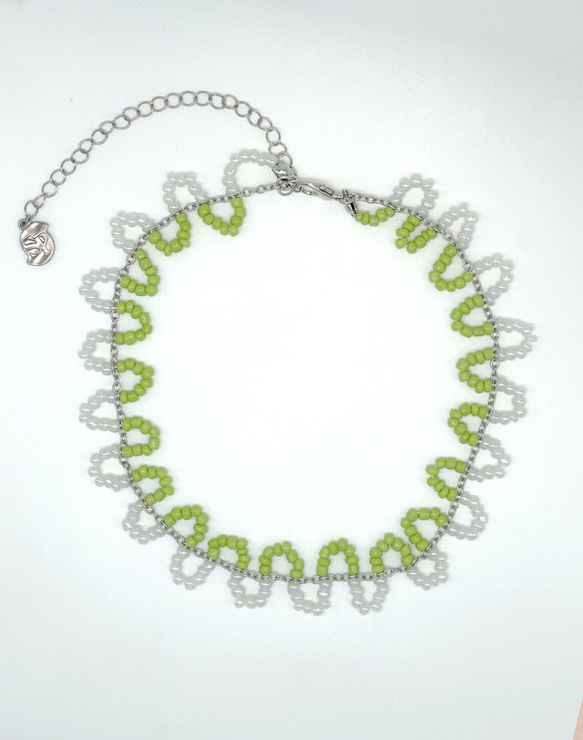 스파클링피스 WAVE BEADS NECKLACE-MELON 웨이브 비즈 목걸이 밝은연두 착용컷