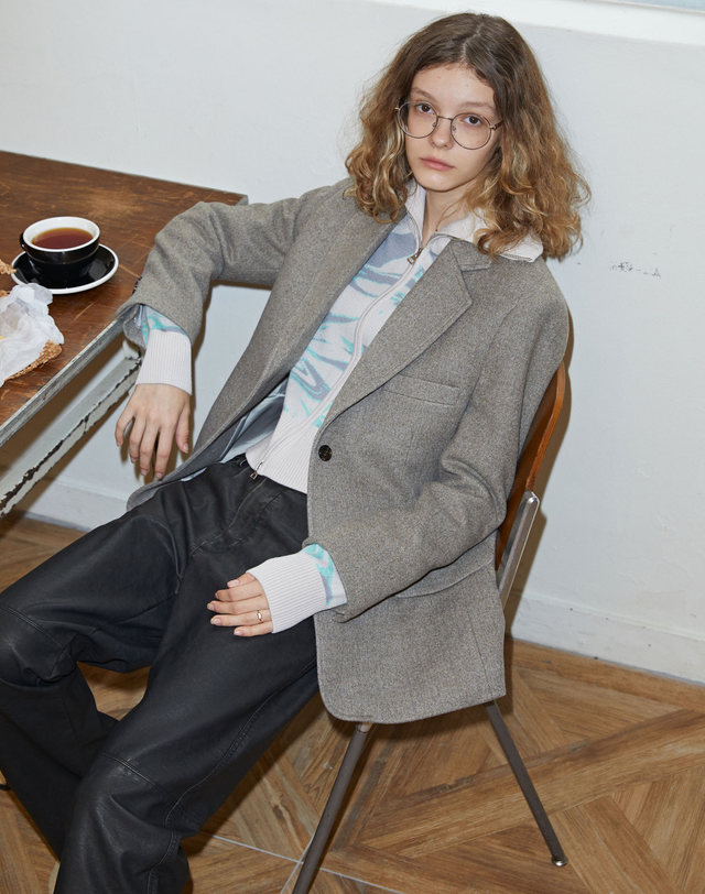 스파클링피스 2 BUTTON WOOL TWILL JACKET BEIGE 베이지 착용컷