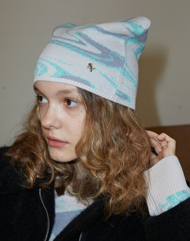 스파클링피스 MARBLE BEANIE LIGHT GREY 그레이 착용컷