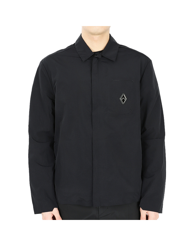 어콜드월 23 S/S 어콜드월 남성 시스템 오버 셔츠 자켓(블랙) ACWMSH088 BLACK 착용컷