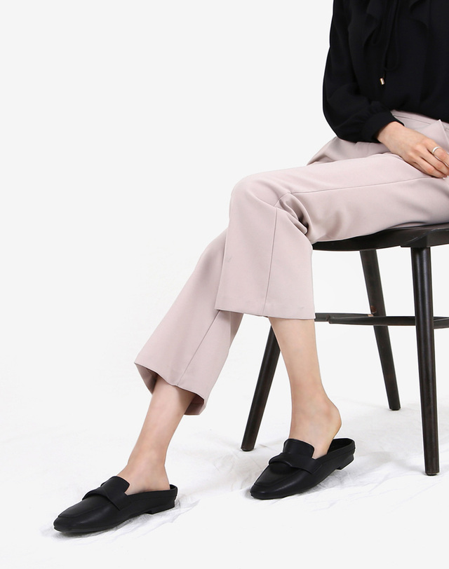 데일리슈 케넌 리얼가죽 블로퍼 (1cm) 착용컷
