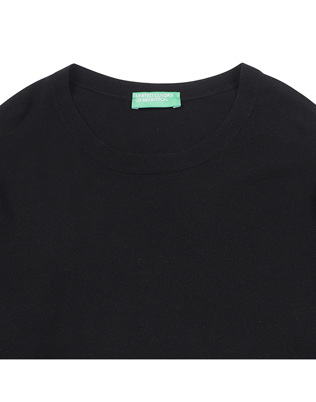 베네통글로벌 Basic slim fit sweater_104HD10CBBK1 착용컷
