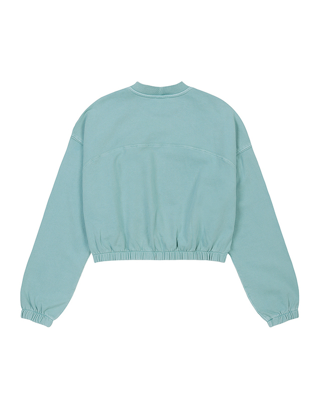 베네통글로벌 Banding crop sweatshirt_39BLD109O68N 착용컷