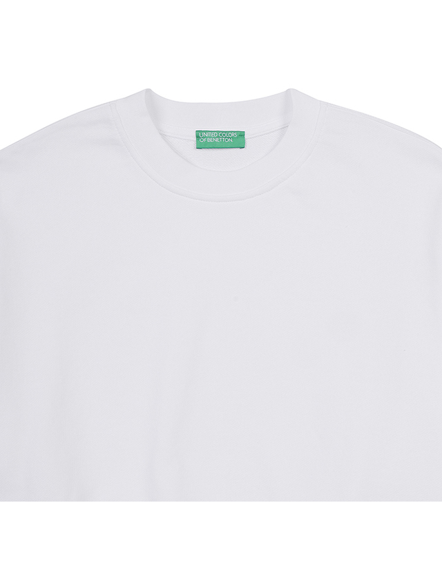 베네통글로벌 Logo point crop sweater_3UNID109A101 착용컷