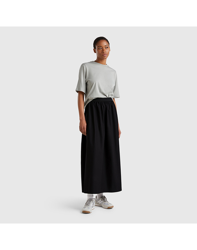 베네통글로벌 Basic shirring long skirt_4TPUD004I100 착용컷