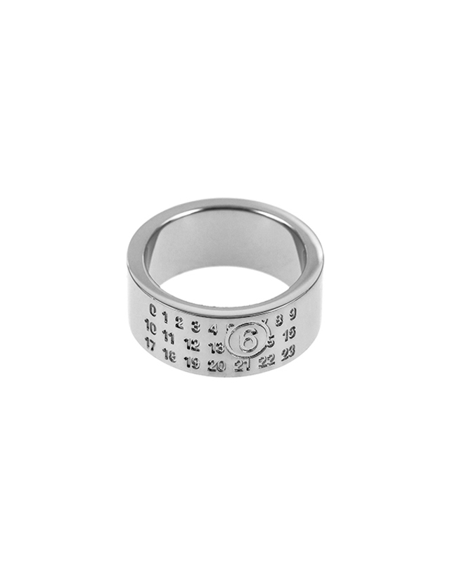 메종 마르지엘라 마르지엘라 반지 SM6UQ0057 P6469 951 MM6 인그레이빙 넘버링 로고 8mm 여성반지 당일발송 착용컷