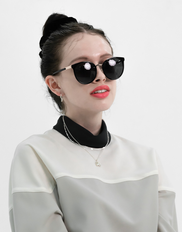 에니르 ARABELLA HORSE NECKLACE - N1018 착용컷
