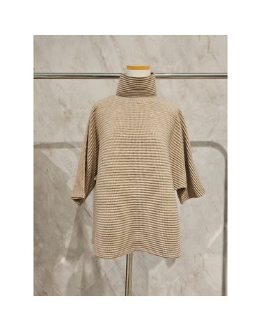 [갤러리아] 요이츠 폴라 루즈핏 플리츠 블라우스 YJ10WNPBL06