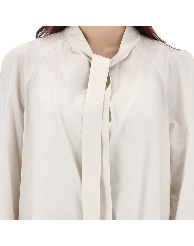 르메르 [명품] 26SS 르메르 ASCOT 타이 블라우스 SH1218 LF1500 WH048 밝은 그레이 착용컷