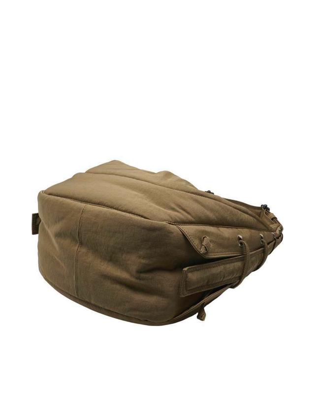 르메르 [중고명품] 르메르 카키 소프트 게임 미듐 숄더백 착용컷
