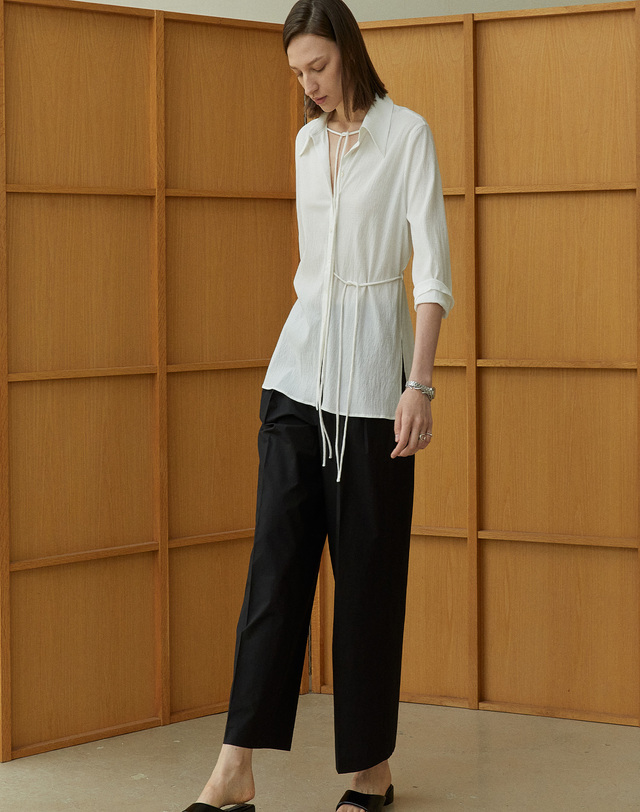 티케비 GWYNETH SHIRTS 착용컷