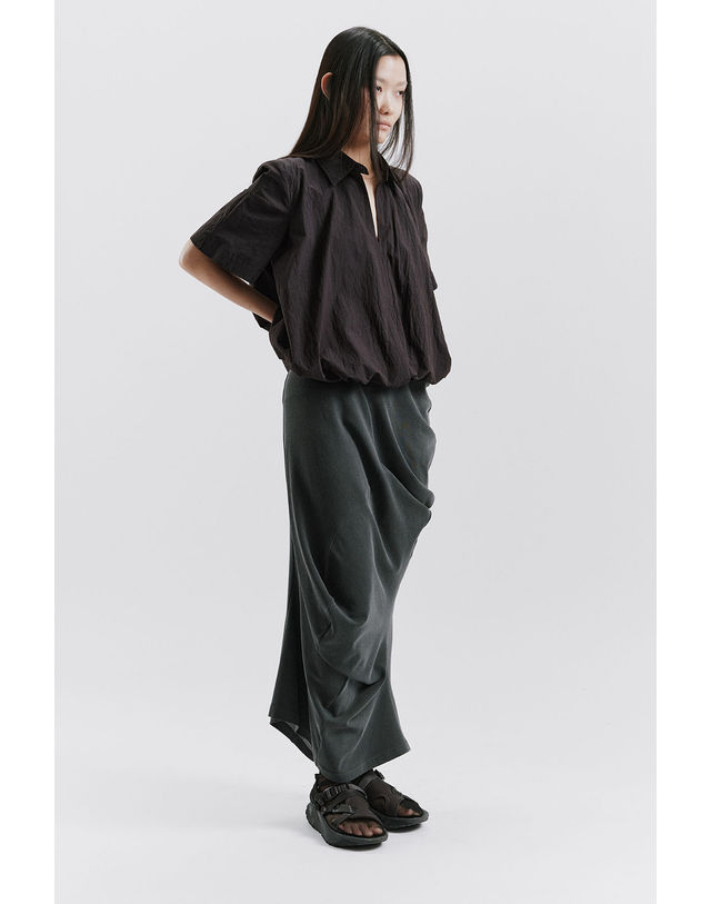 티케비 DRAPE FORMATION SKIRT 착용컷