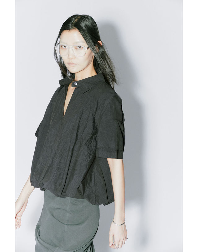 티케비 REODER)VOLUME SHIRTS BLOUSE BLACK 착용컷