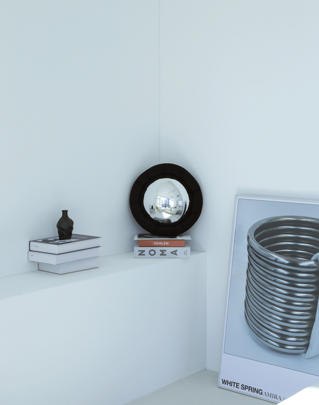 미호미두 Fisheye Black Cushion Mirror 착용컷