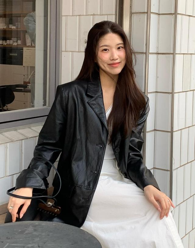 올리브데올리브 싱글 페이크 레더 자켓 OL5XJ8680 착용컷