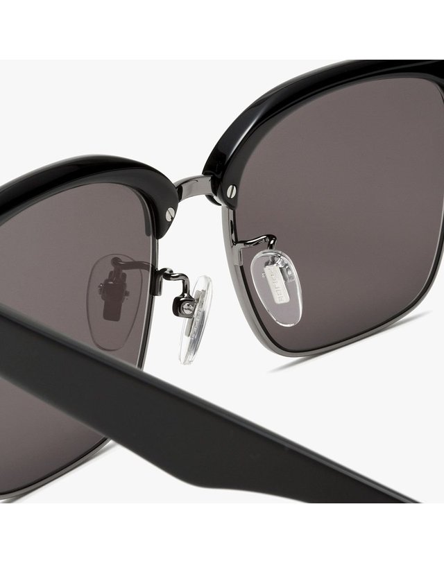 폴리스 아이웨어 POLICE eyewear [갤러리아] 폴리스 선글라스(SPLT52K 0700 55) 착용컷