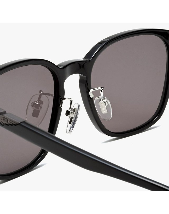 폴리스 아이웨어 POLICE eyewear [갤러리아] 폴리스 선글라스(SPLT54K 0700 55) 착용컷
