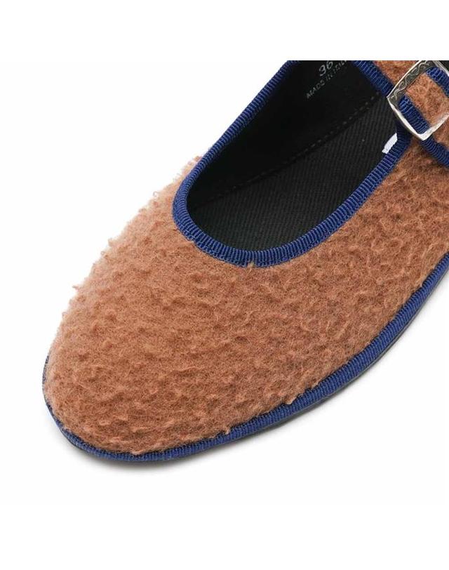 드로게리아 크리베리니 드로게리아 크리베리니 PAPUSSE SOFT MJ wool casentino 플랫슈즈 브라운 착용컷